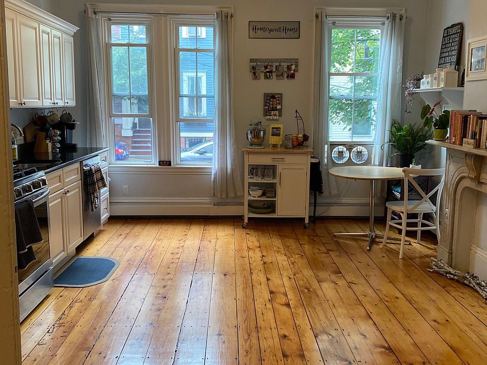 Large eat in kitchen