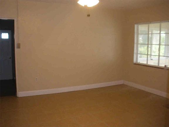 4th image of 662 Dunbar St