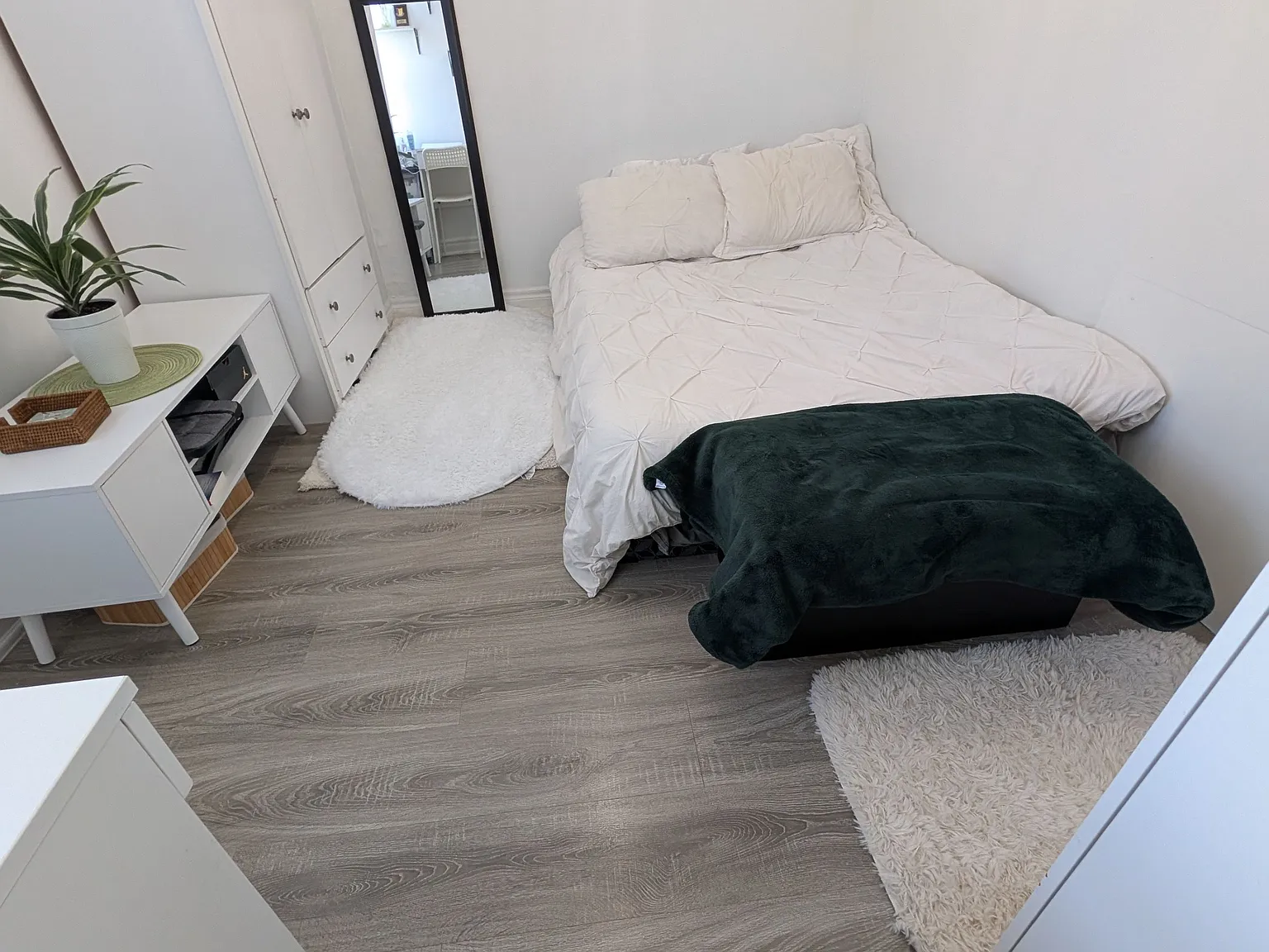 3 bed, $3,000 — Photo 2
