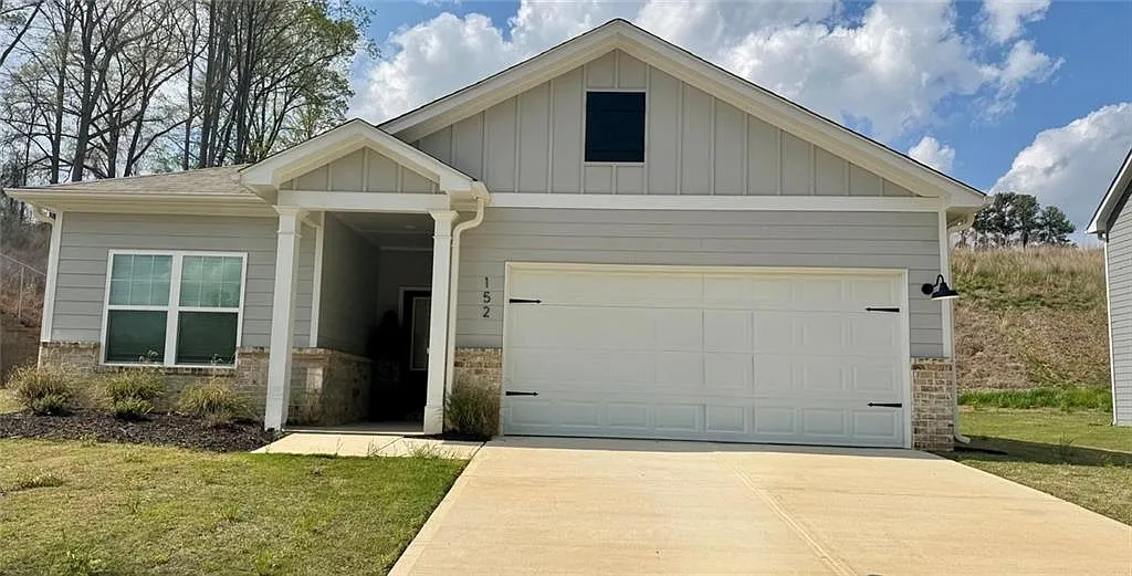 3 bed, 2.0 bath, 1852 sqft, $2,500 — Photo 1