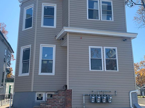 Fully renovated 4Family home