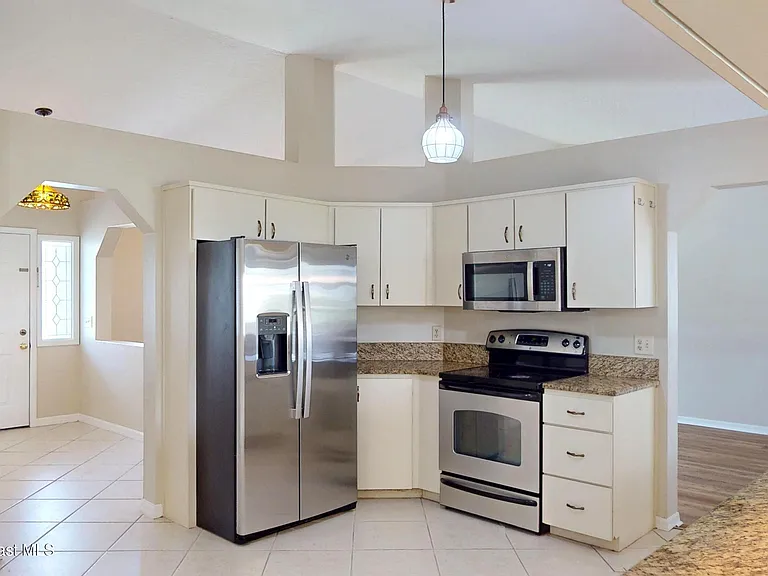 3620 Whisperwood Cir — Photo 5
