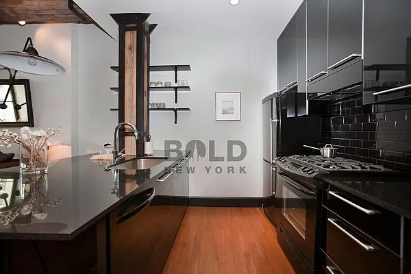 Rented by Bold New York | media 41