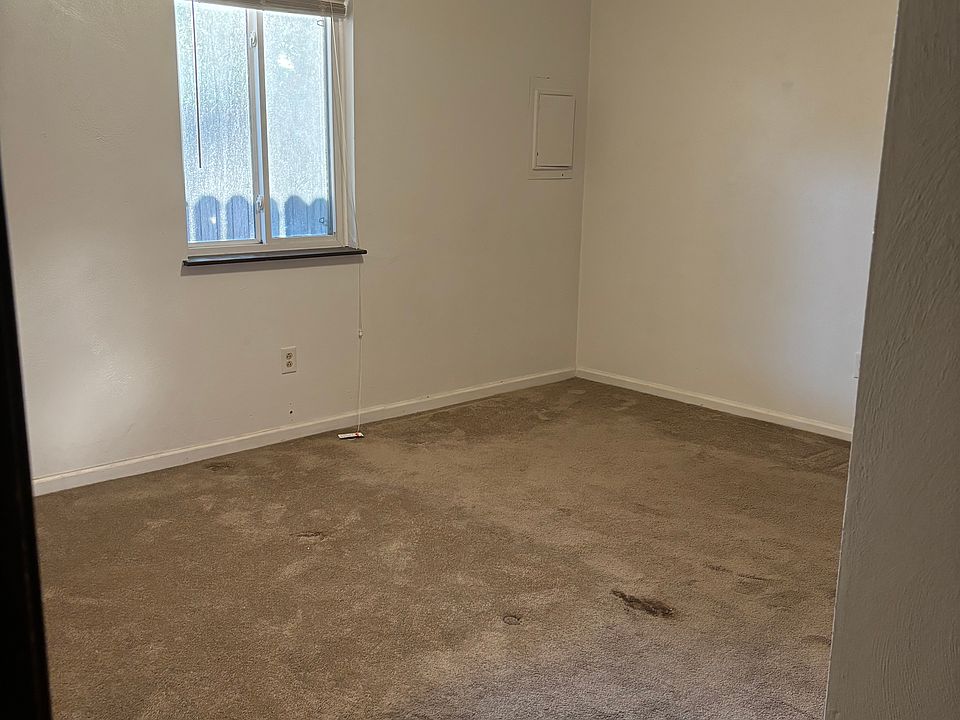 1st Bedroom with Double Closet