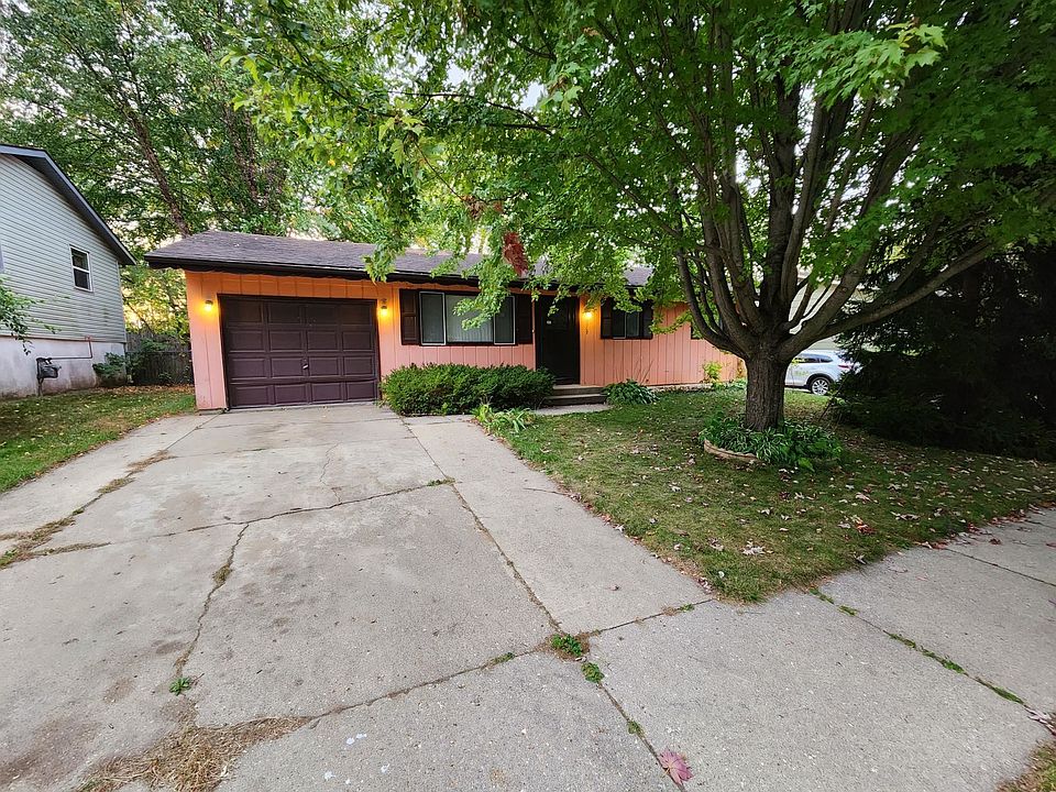 1st image of 3309 New England Dr