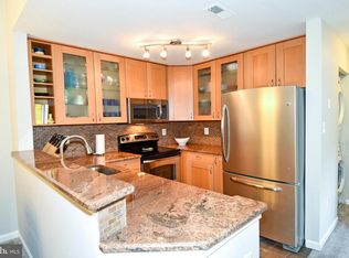6906 Victoria Dr UNIT J, Alexandria, VA 22310