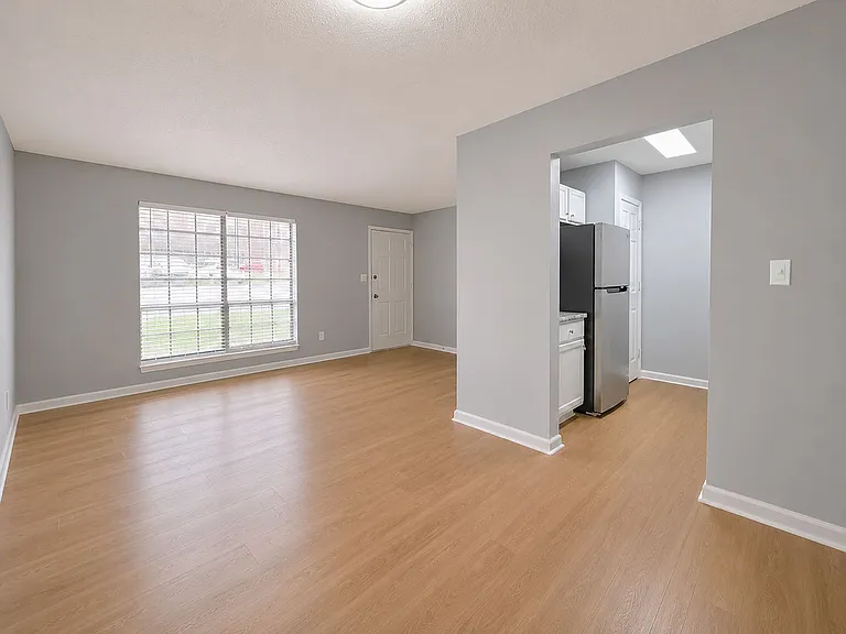 412 Fairfax Dr #6 — Photo 12