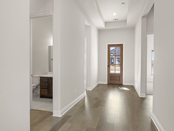 5th image of 1320 Red Rock