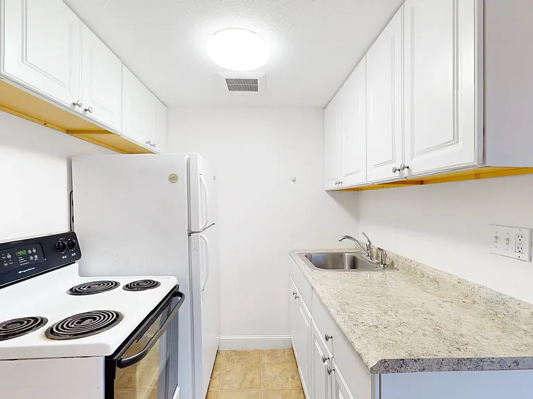191 W Wyoming Ave #4 — Photo 4
