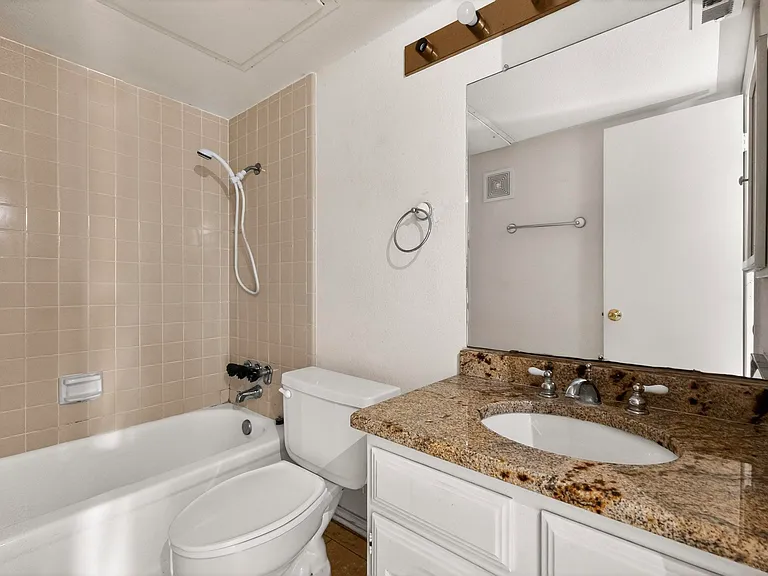 1025 Turtle Lake Blvd #111 — Photo 4