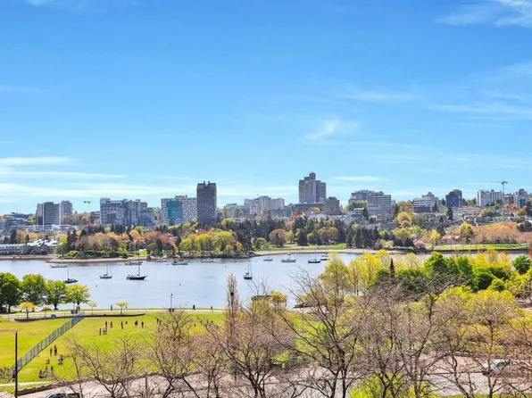 1318 Homer St #802, Vancouver, BC V6B 6A7