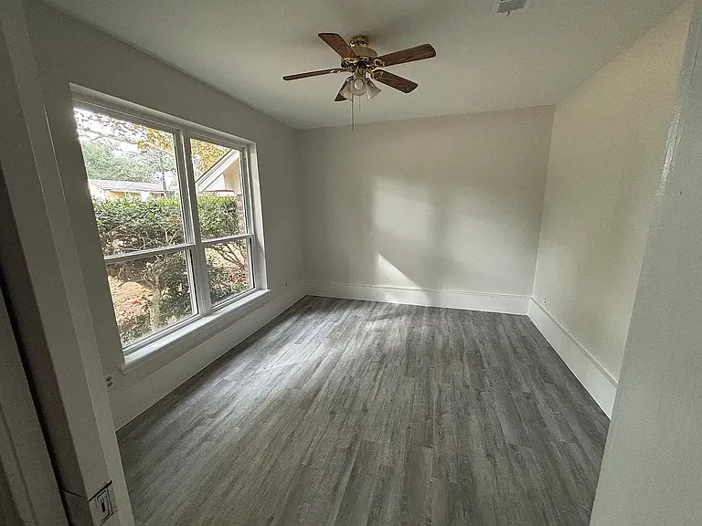510 Alliance St — Photo 17