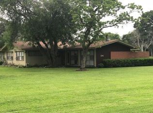 234 Primrose Ln, Jones Creek, TX 77541