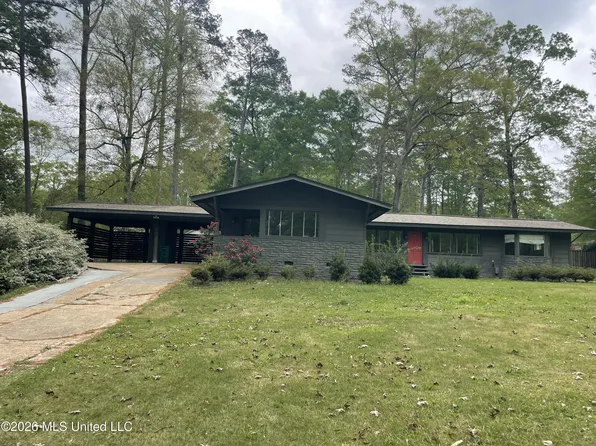 107 Woodland Hill Dr, Brookhaven, MS 39601