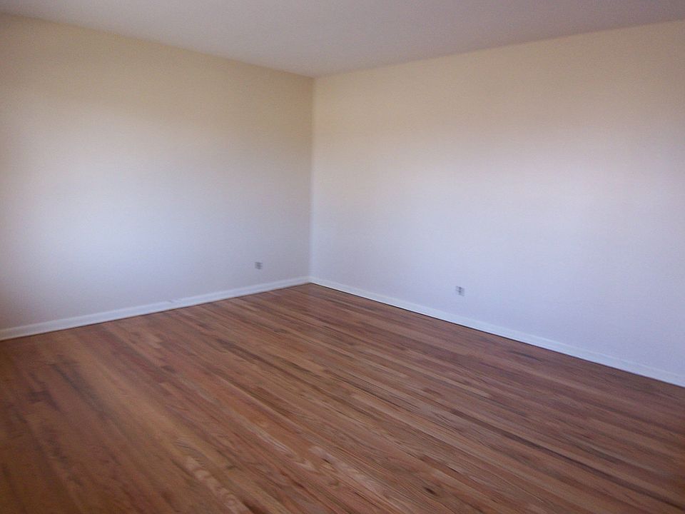 2nd image of 2513 21st Avenue Ct