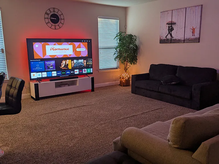 8430 Cedar Mdws — Photo 4