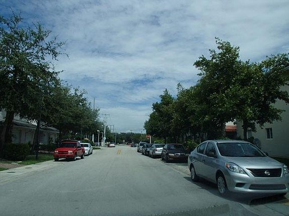 5th image of 5164 NE 4th Ave