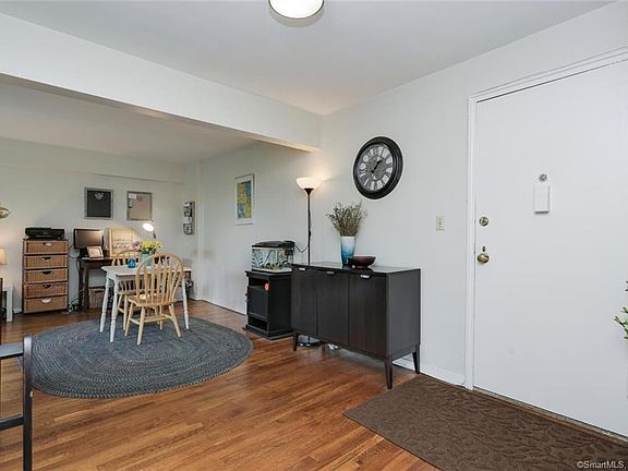 5th image of 7 4th St APT 4J