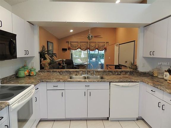 2nd image of 9503 Glenpointe Dr