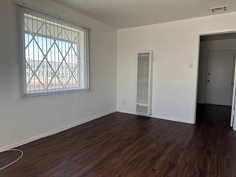 3416 Hayes Ave #1 — Photo 3