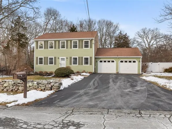 20 N Christopher Ave, Tiverton, RI 02878