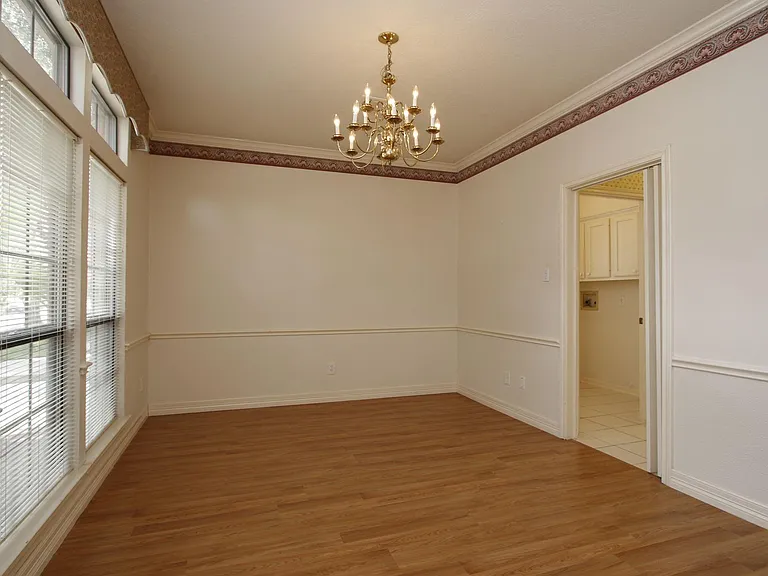 13618 Shadow Falls Ct — Photo 9