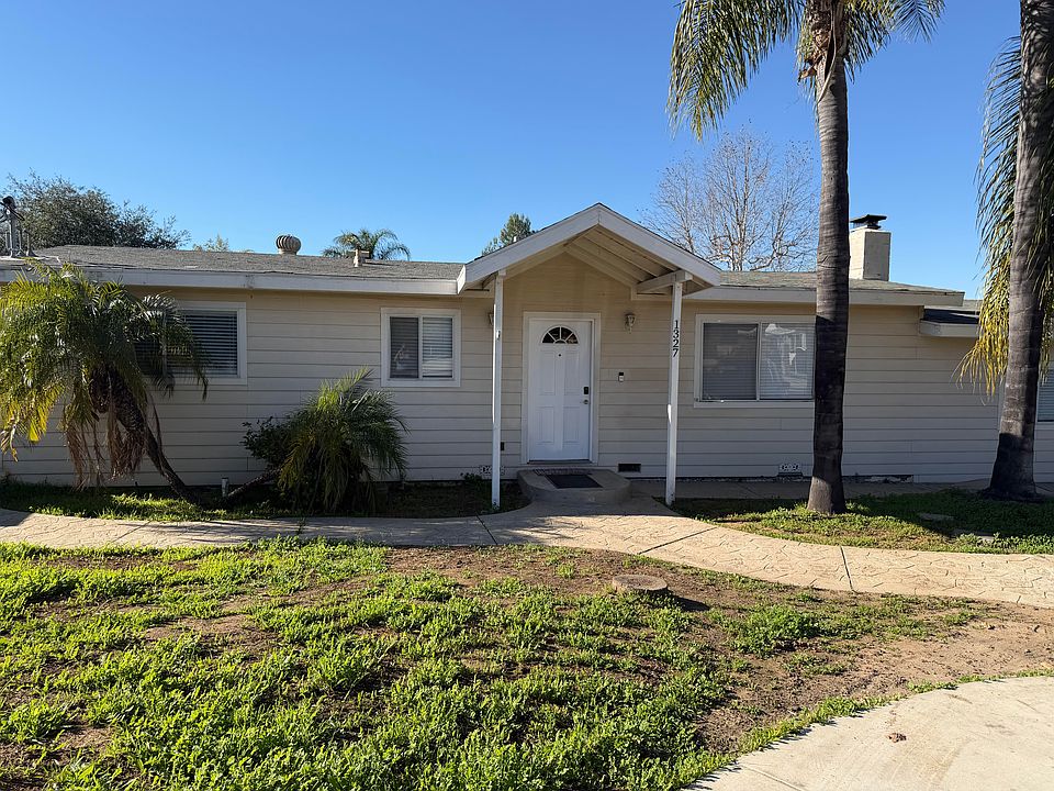 1st image of 1327 S Citrus Ave