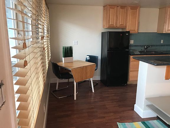 2nd image of 53 10th St APT 106