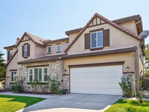 8351 Sanctuary Dr, Corona, CA 92883