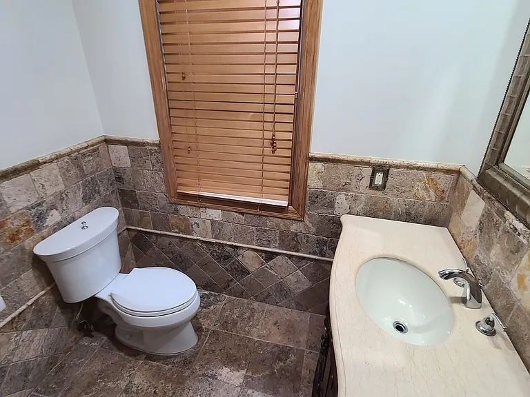 Hallway Full Bath