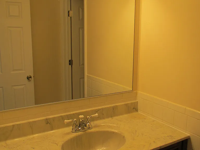 9S201 Lake Dr #2 — Photo 12