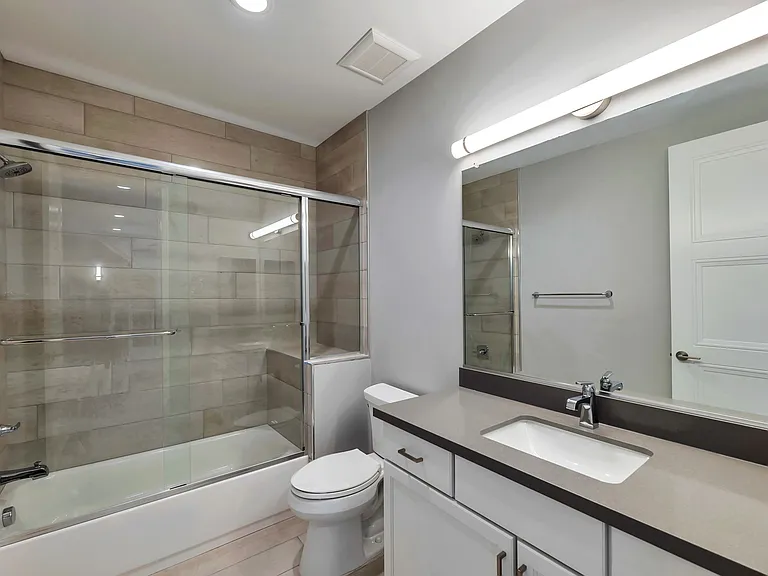 4525 N 40th St #9 — Photo 33