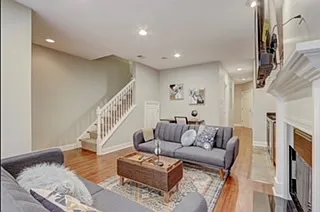 653 W Belmont Ave #1 — Photo 5