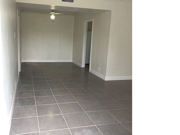 5th image of 2607 Royal Palm Cir