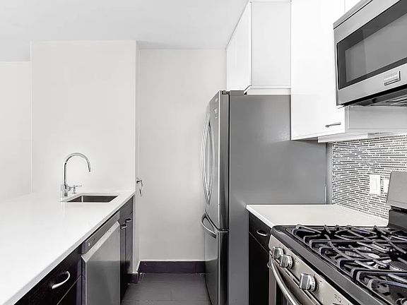 5th image of 200 Rector Pl APT 28B