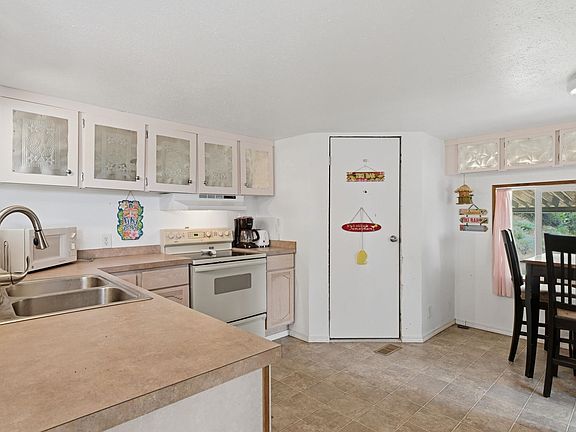 5th image of 31884 Phillips Ln E