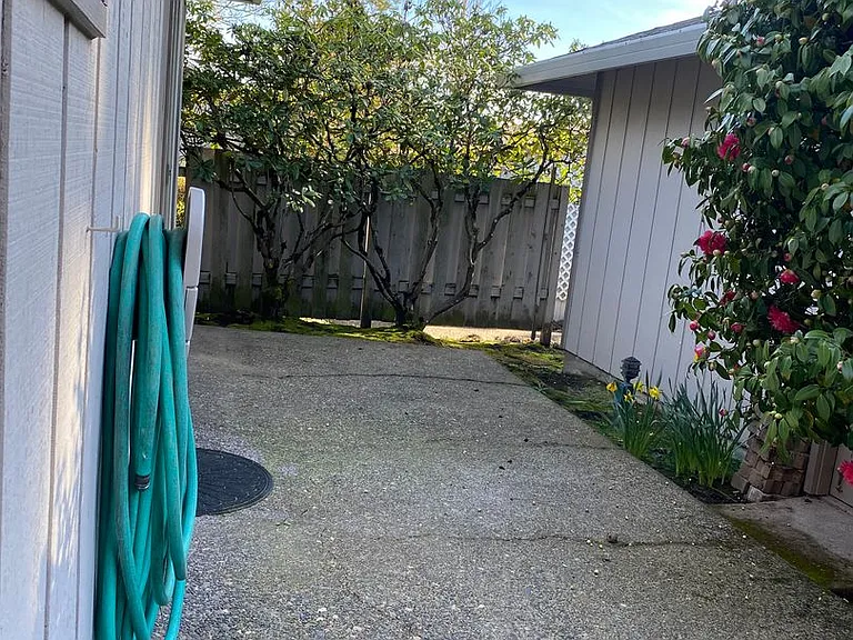 7845-7895 SW Hillcrest Pl #11801-11803 — Photo 17