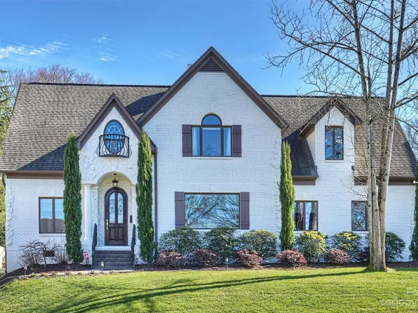 2138 Hastings Dr, Charlotte, NC 28207