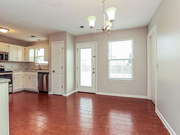5th image of 506 Gammon Ln