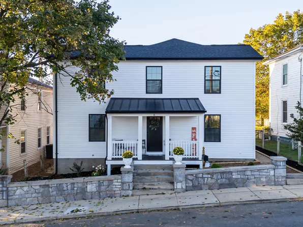 18 E Liberty St, Staunton, VA 24401