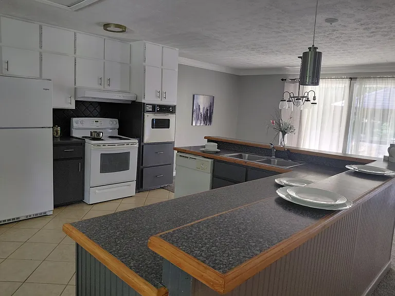 4483 Riverwood Cir — Photo 2