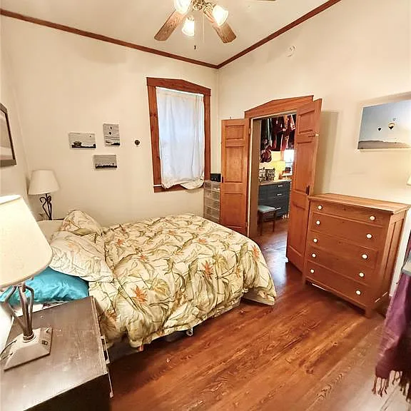 301 W Laurel St — Photo 29