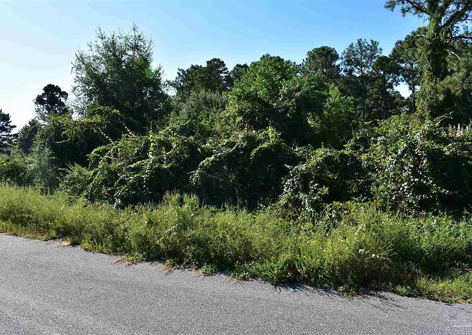 2nd image of Pendleton Court Florida Usa #32563