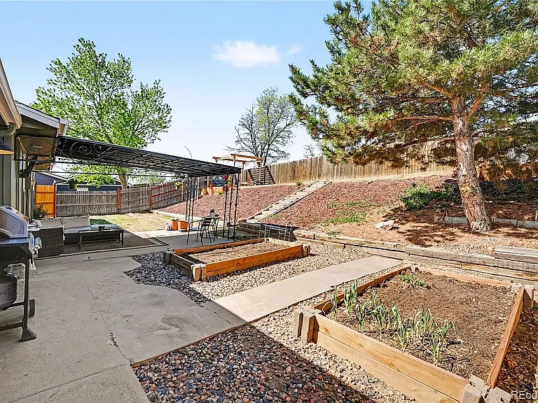 8207 High St — Photo 17