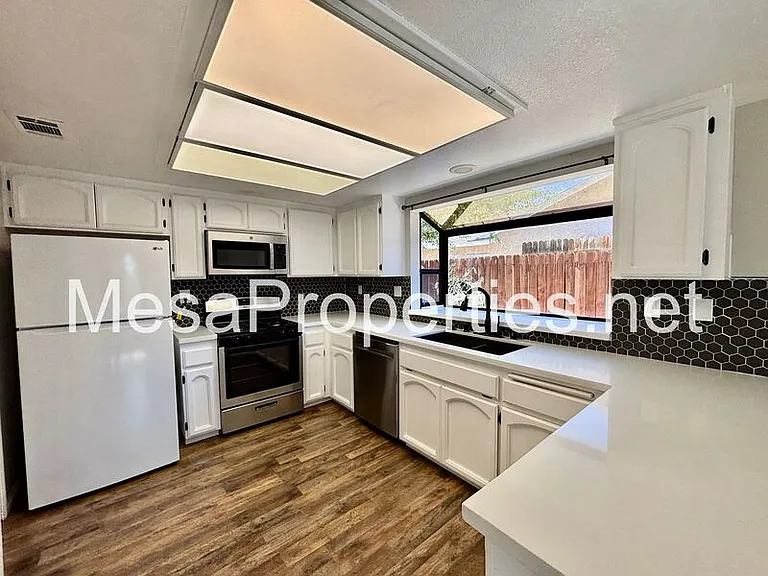 15137 Haddington Way — Photo 9