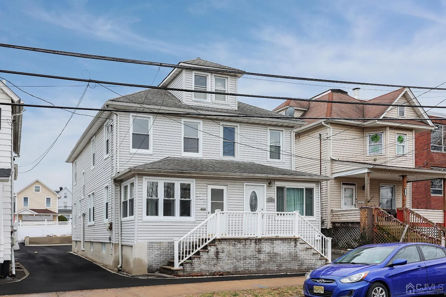223 John St photo 1