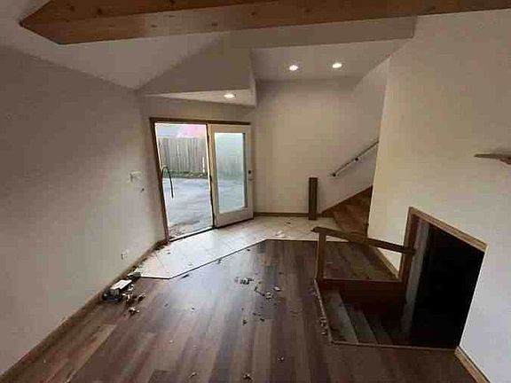 Additional Living Room