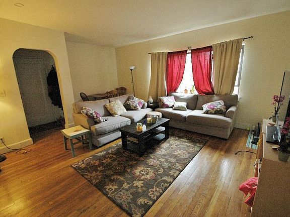 3rd image of 112 Longwood Ave