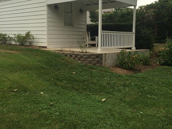 Covered Porch behind garage