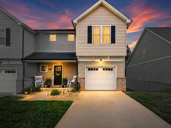 1573 Helmsdale Dr, Forest, VA 24551